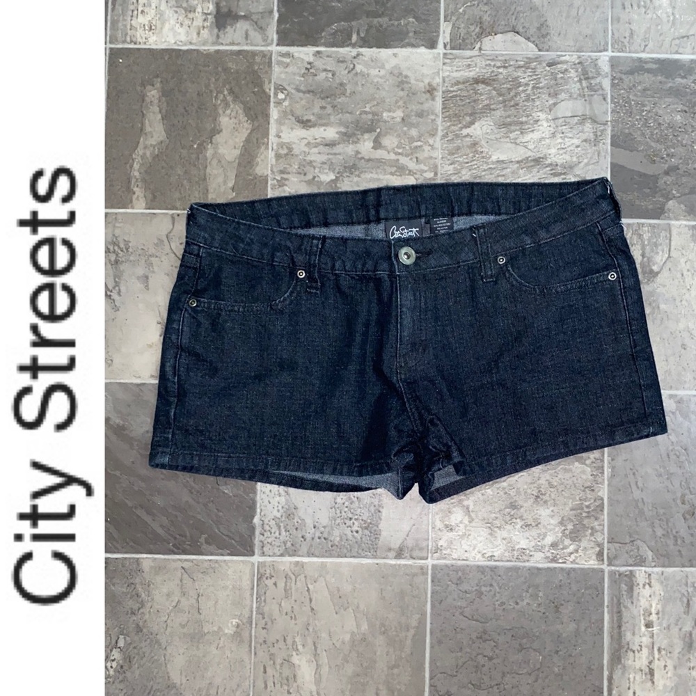 ✨City Streets Jean Shorts✨
